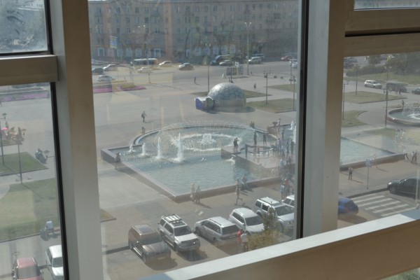 Вид из окна на фонтан ГПНТБ © Наталья Поморцева