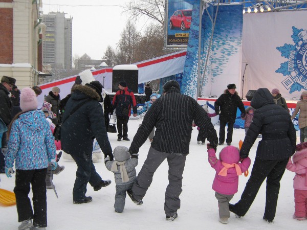 Конкурс на площади возле главной ёлки Новосибирска © Алёна Груя