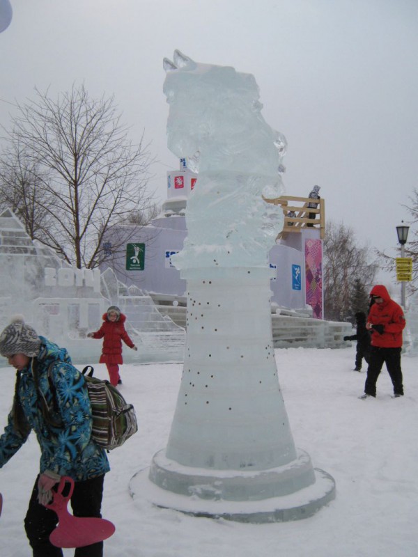 Шахматный конь – ледяная скульптура © Алёна Груя