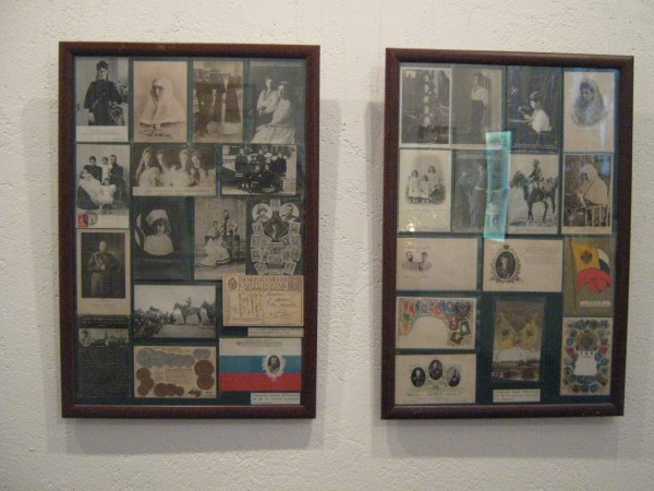Фотографии на стене музея – экспонаты «Царь-выставки» © Алёна Груя