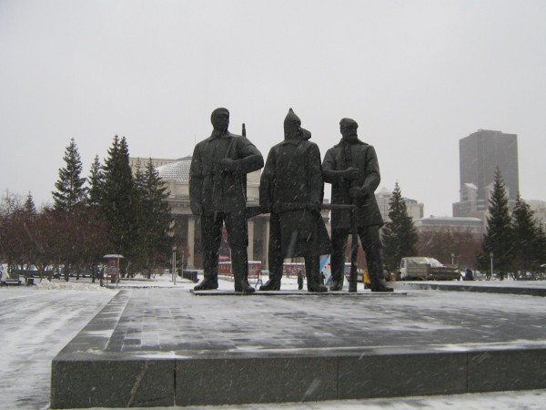 Часть монументального памятника Ленину  © Алёна Груя