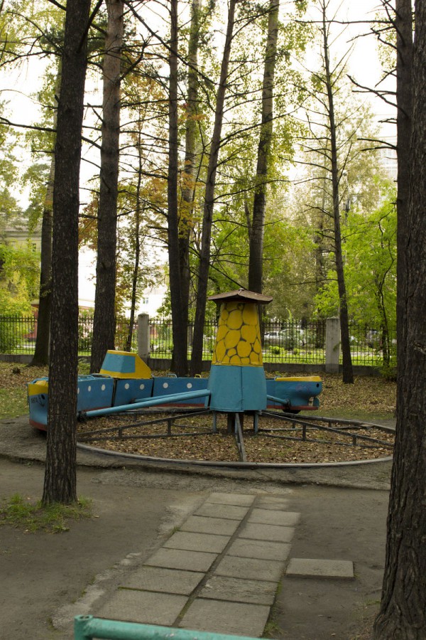 Аттракцион «Паровозик» в «Первомайском парке» © Алёна Груя