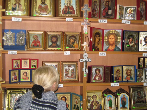 Иконы, которые можно купить в лавке Вознесенского собора © Алёна Груя