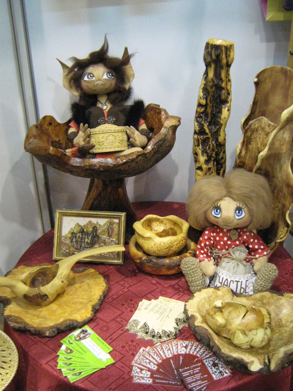 Куклы и сувениры на выставке в Экспоцентре © Алёна Груя