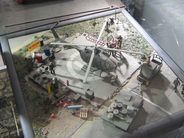 Вертолетная площадка в экспозиции моделей © Алёна Груя