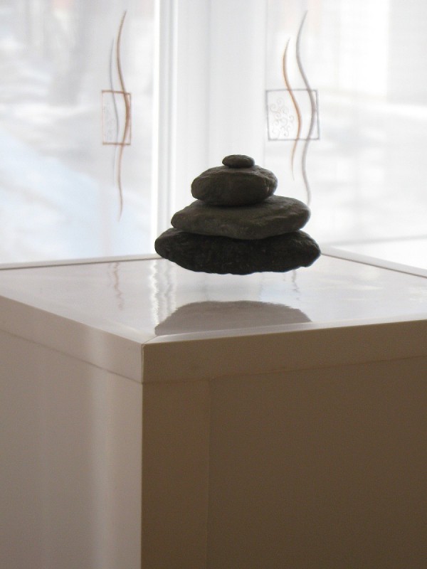 Один из камней – экспонатов выставки в Доме молодежи © Алёна Груя