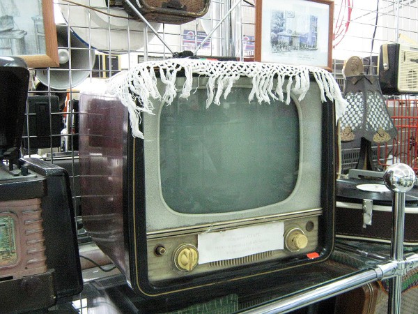 Телевизор - один из «представителей» старой техники © Алёна Груя