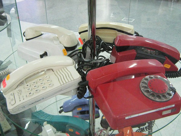 Часть коллекции телефонов в музее © Алёна Груя