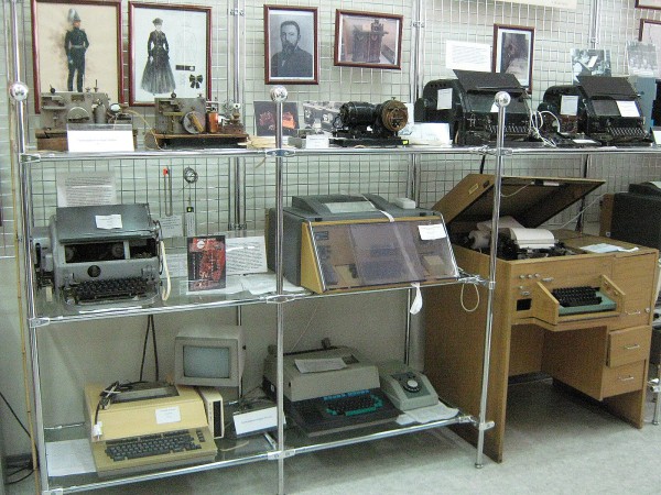 Экспонаты музея –устройства телеграфной связи © Алёна Груя