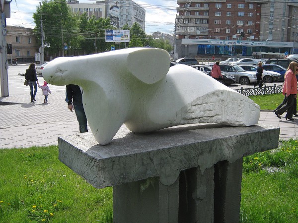 Скульптура питерского мастера в Новосибирске © Алёна Груя