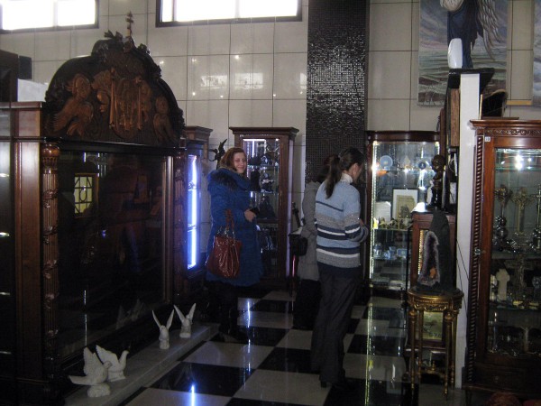 Часть зала музея, в которой расположена экспозиция, посвященная кремации © Алёна Груя