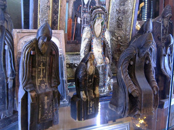 Фигурки святых – экспонаты Музея мировой погребальной культуры © Алёна Груя