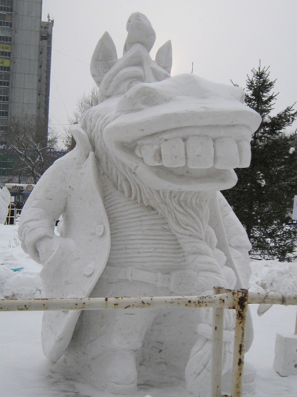 Снежная скульптура – работа участников из Перми © Алёна Груя