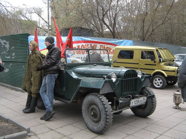 Выставка военной техники в Нарымском сквере © Алёна Груя