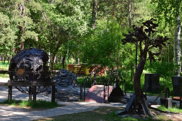 Скульптурные композиции в Заельцовском парке © Алёна Груя