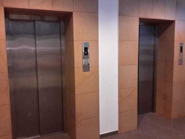 Лифт на 4 этаже © Наталья Поморцева
