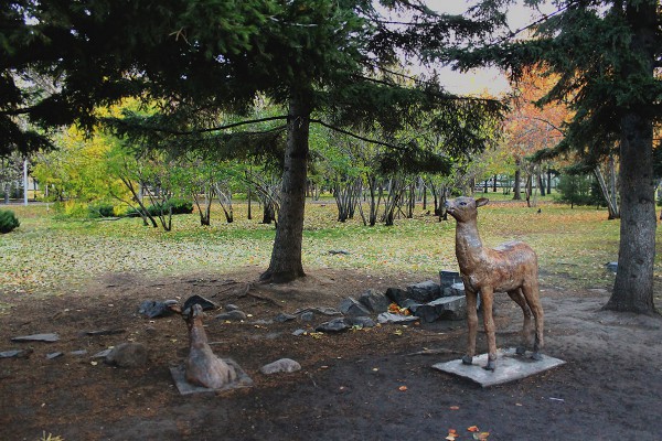 Скульптуры животных в сквере Славы © Светлана Лиль